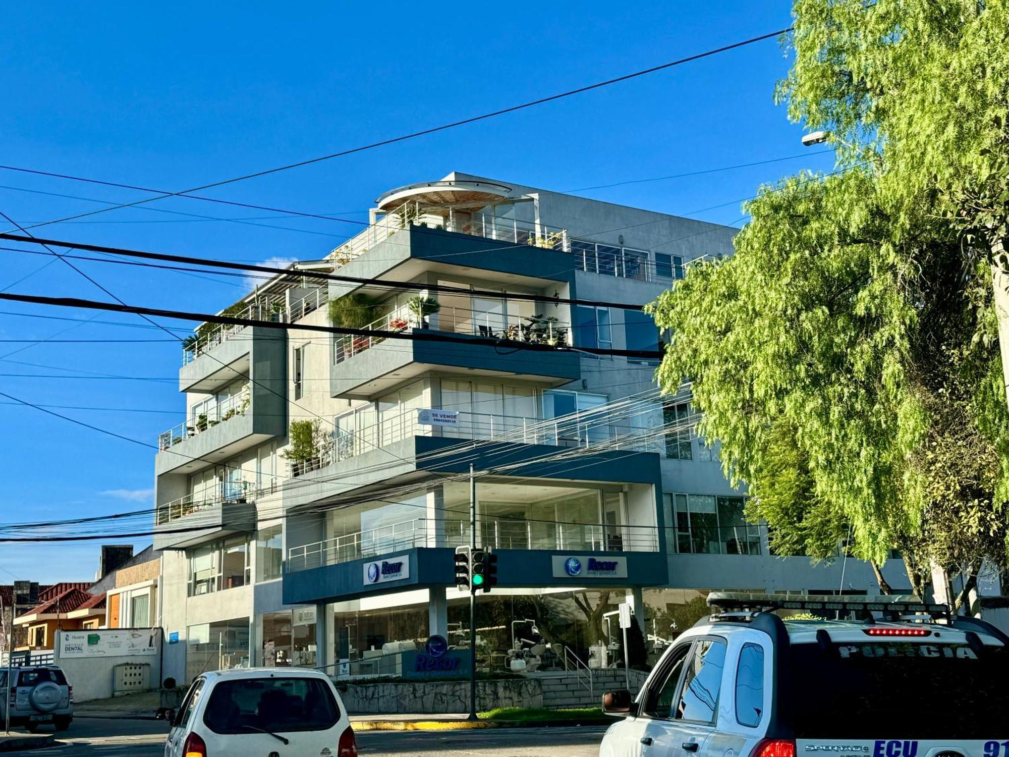 Maravilloso Departamento Con Moto Electrica * Cuenca